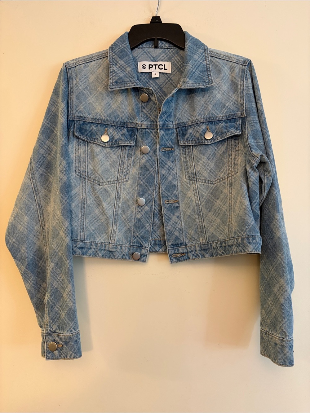 PTCL Women’s Crop Denim Jacket with Pattern, size small